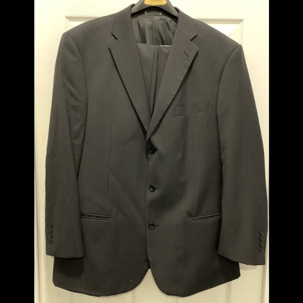 EMANUEL UNGARO 46L/38W  suits 2 pieces